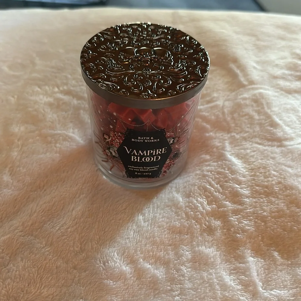 Bath & Body Works Vampire Blood Hand Poured Wax Melts